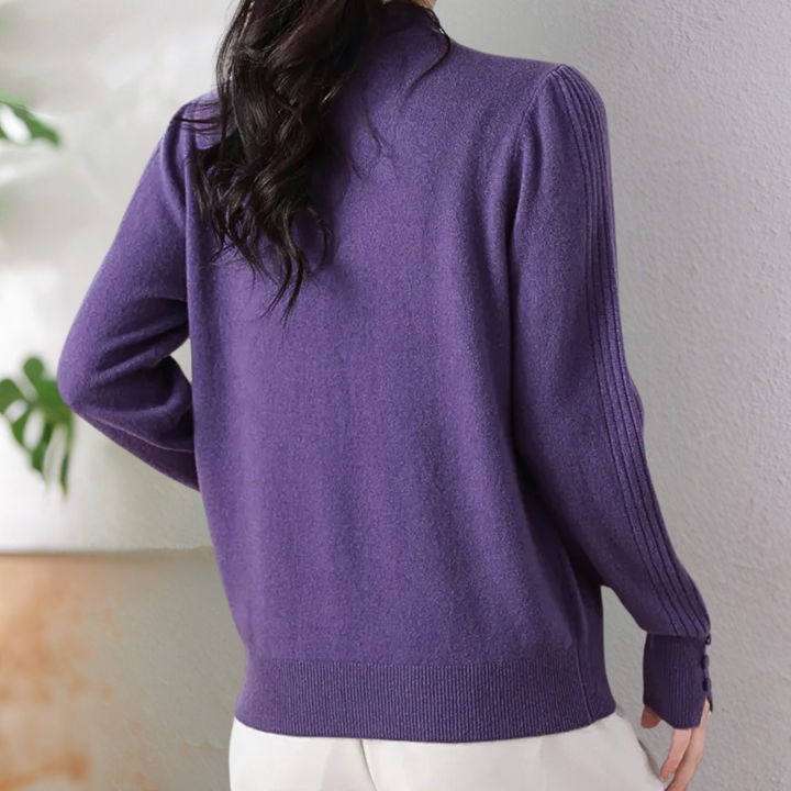 Mariela - Ruffle sweater med knapdetaljer til kvinder