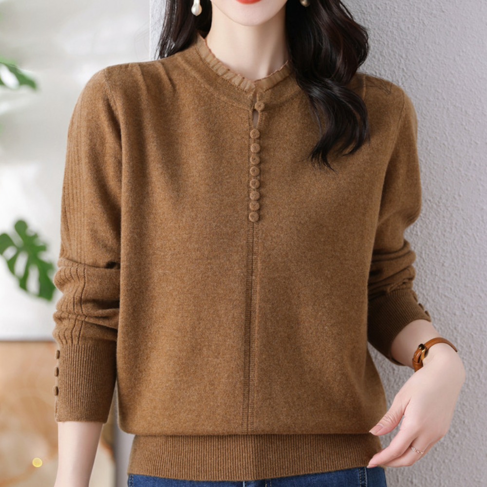 Mariela - Ruffle sweater med knapdetaljer til kvinder